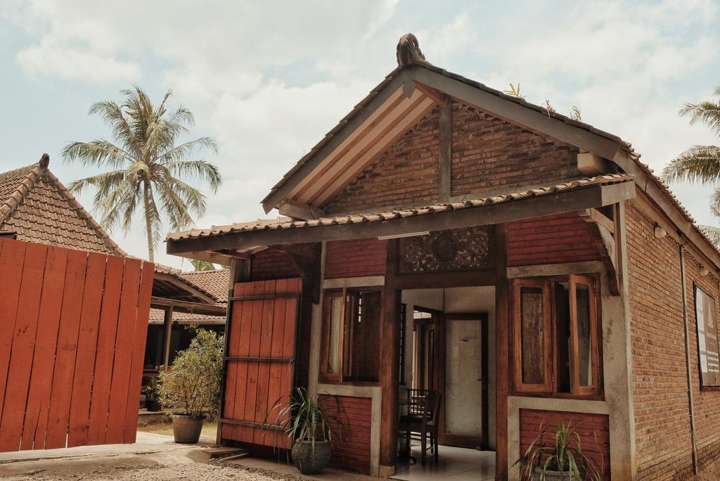 Cempaka Borobudur Guest House Магеланг Экстерьер фото
