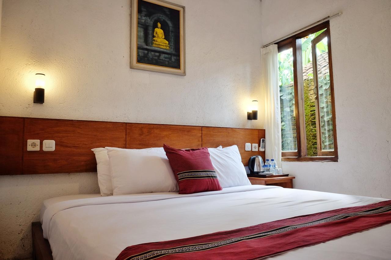 Cempaka Borobudur Guest House Магеланг Экстерьер фото